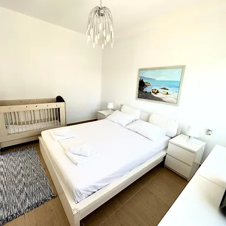 Appartamento K&t Seaside Deluxe Twobedroom Sarandë